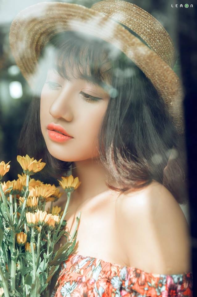trinh thao thang nam ruc ro minh cam thay rat vui neu moi nguoi goi minh la nu hoang chui the