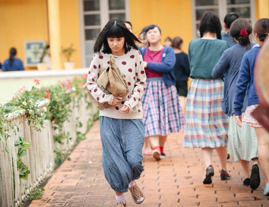 hoang yen chibi ke lai hau truong phan doan gat nhat trong thang nam ruc ro