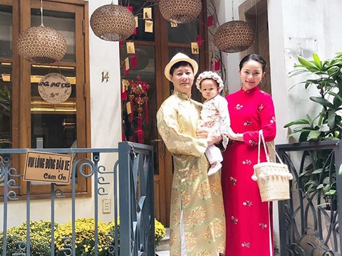 phan nhu thao toi rat muon nt xuat hien va kien toi toi vu khong