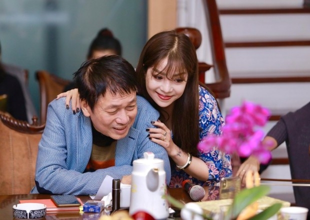 phu quang o my khong ai tra ngoc anh cat xe 10000 usd ca