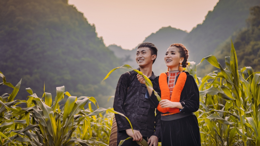 cong hien 2018 da dang nhieu mau sac voi hang muc bai hat cua nam