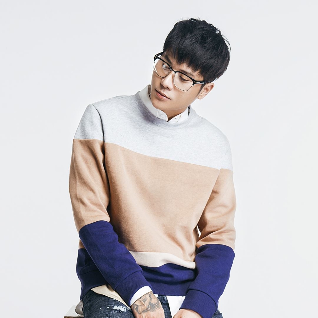 dickson sing my song bat mi viec se ra mat ban lyric video cho ca khuc giua muon van nguoi