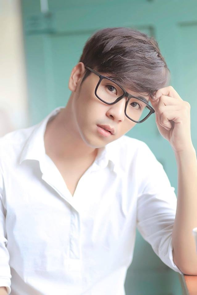 le minh ngoc troi sinh mot cap run den te chan tham chi khi nhin nhac si huy tuan con xem quen loi