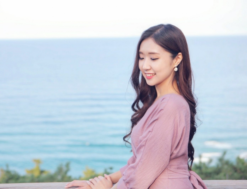 shin jin ju giai dieu chung doi va hanh trinh ghi dau an trong long khan gia viet