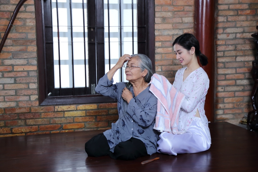 Jun Vũ: Hành trình từ 'cô bé trà sữa' đến vai diễn thành công trong 'Tháng năm rực rỡ' jun vu hanh trinh tu co be tra sua den vai dien thanh cong trong thang nam ruc ro