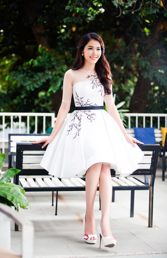 loat anh nhan sac chua day thi cua hoa khoi nam em khien nhieu nguoi tranh cai
