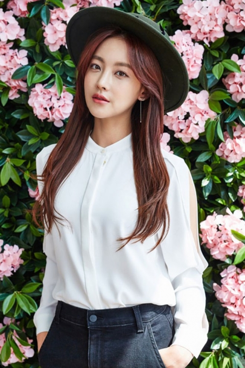 danh cho nhung ai chua biet ve oh yeon seo ban gai vua cong khai cua kim bum