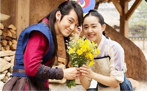 kim bum xac nhan dang yeu nu dien vien hoa du ky