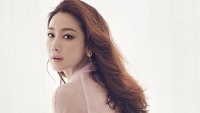 bao han dua tin nguoi dep khoc choi ji woo cuoi chong kem 13 tuoi