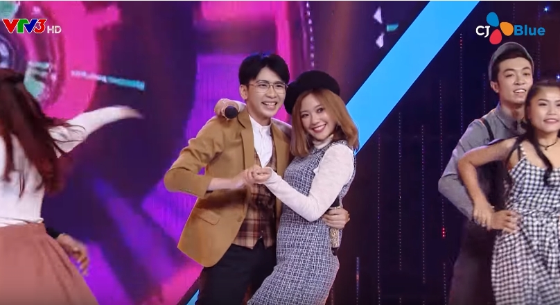 giai dieu chung doi tap 10 minh tu yen tatoo roi nuoc mat vi phai ra ve