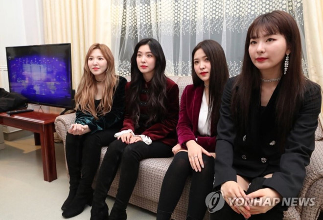 nhom nhac han bi chi trich vi goi viec gap go kim jong un la vinh du