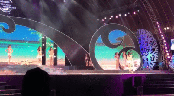 catwalk nhu ba noi tro mua rau thi sinh hoa hau bien viet nam bi che toi ta