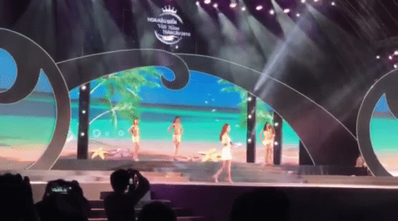 catwalk nhu ba noi tro mua rau thi sinh hoa hau bien viet nam bi che toi ta
