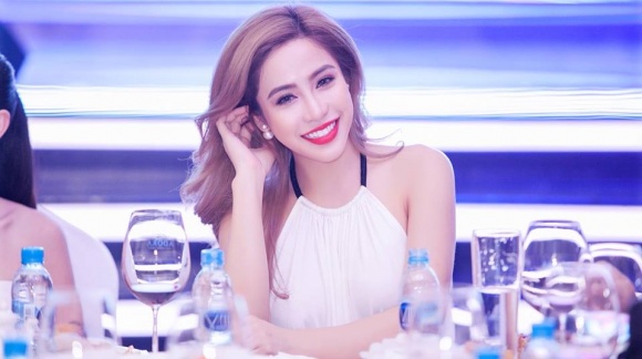 nguoi bi vo hoang yen to thue giang ho de doa a khoi mai dieu linh la ai