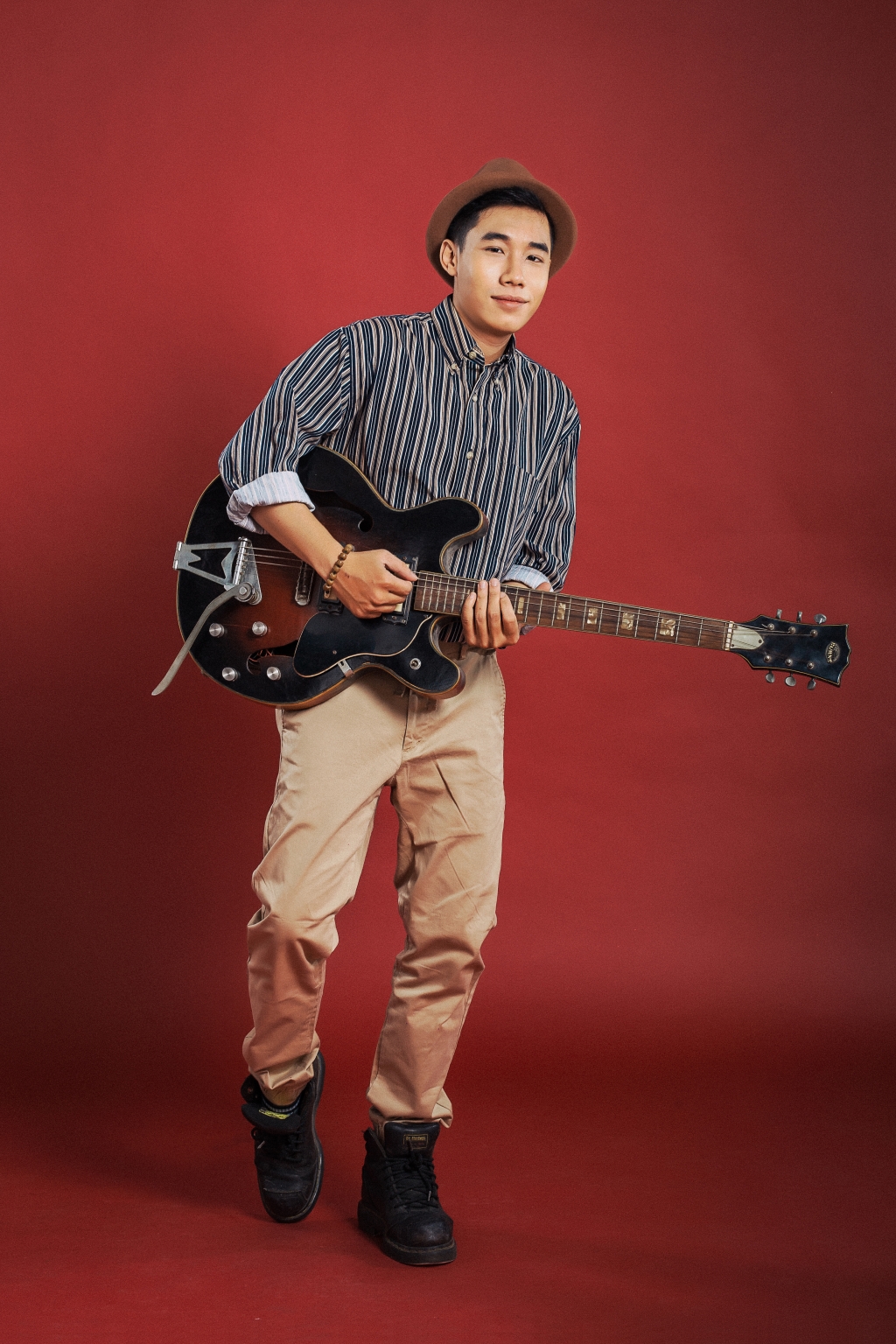 du quoc vuong sing my song mot so nguoi ban tu bien ban than thanh con roi