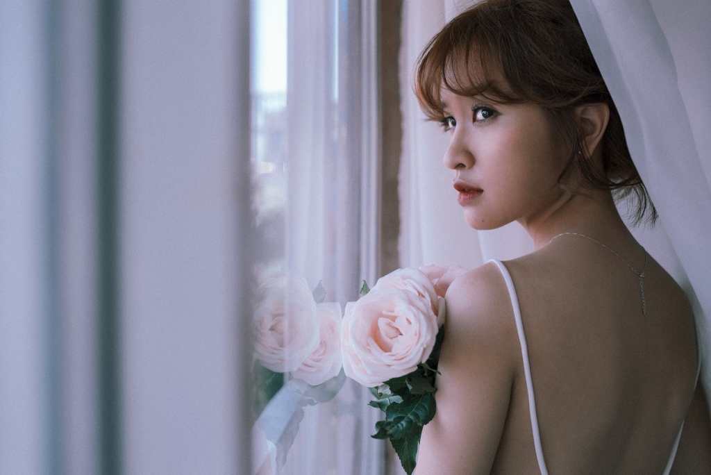 vj kim nha nhan nhu nguoi thu ba ban hay cu yeu het minh