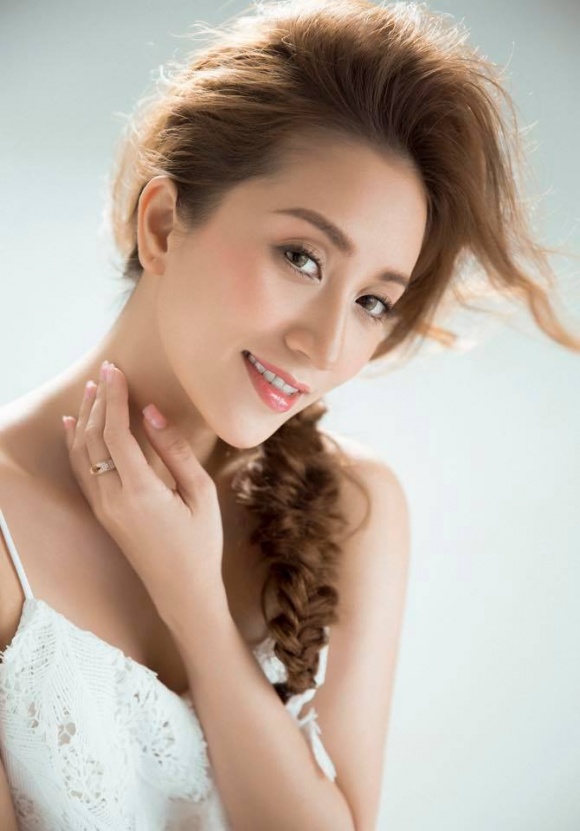 khanh thi phan hien da thay doi nhieu tu khi ben toi