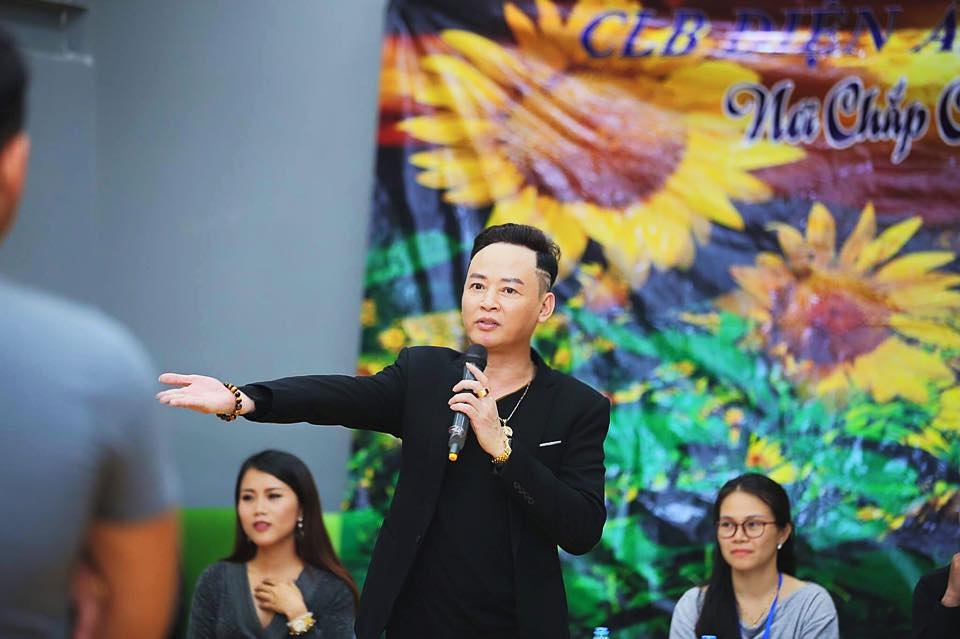 dien vien chuyen vai ac ke chuyen tinh voi vo thu 3 kem 17 tuoi