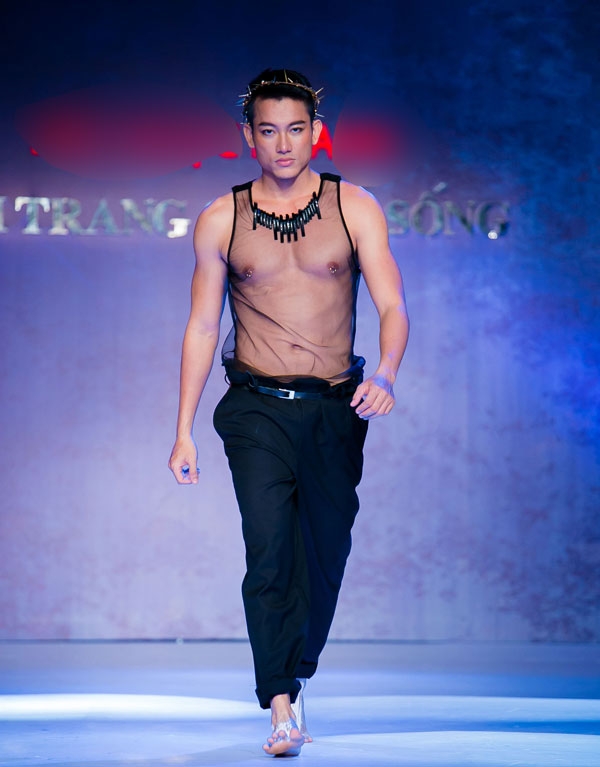 loat sao viet tung phai khon don huy show nhap vien vi benh thuy dau
