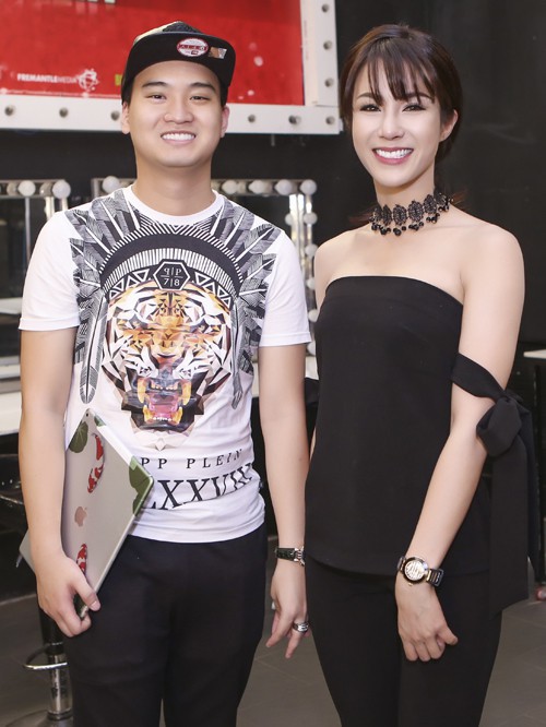 he lo thiep cuoi tinh te cua diep lam anh va ban trai thieu gia