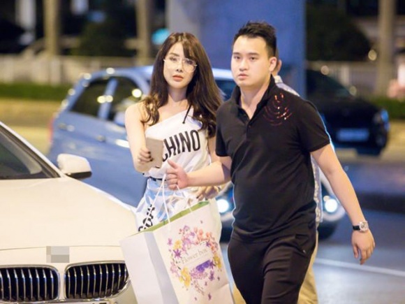he lo thiep cuoi tinh te cua diep lam anh va ban trai thieu gia