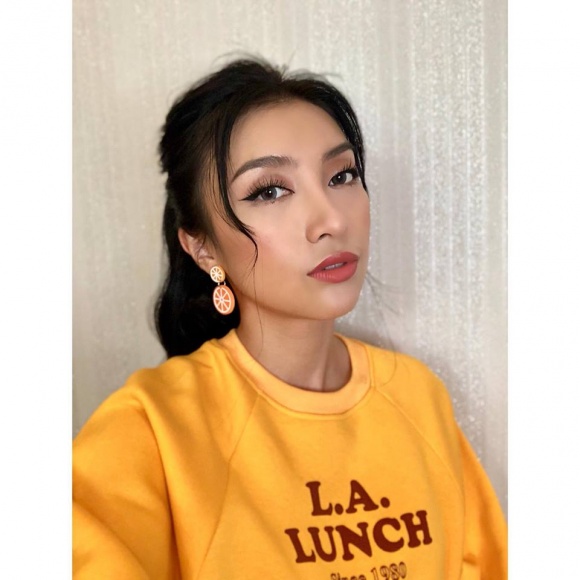 cuoc song sang chanh va goc khuat it biet cua chau gai lam truong tieu chau nhu quynh