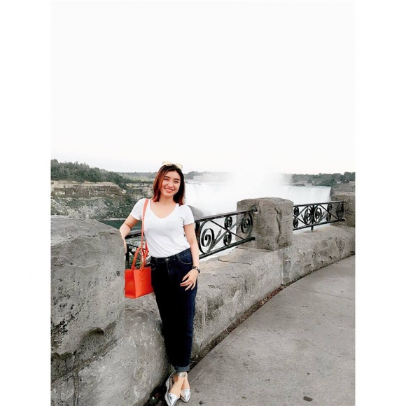 cuoc song sang chanh va goc khuat it biet cua chau gai lam truong tieu chau nhu quynh