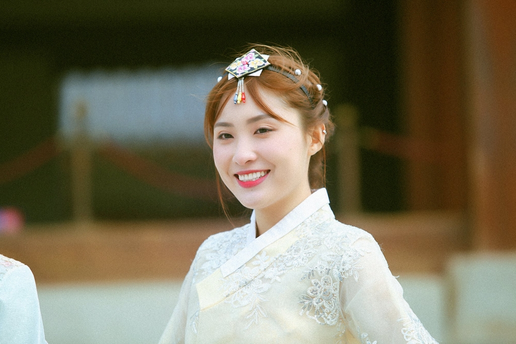 he lo nhung khoanh khac ngot ngao tai han quoc cua cap doi duy ngoc annie giai dieu chung doi