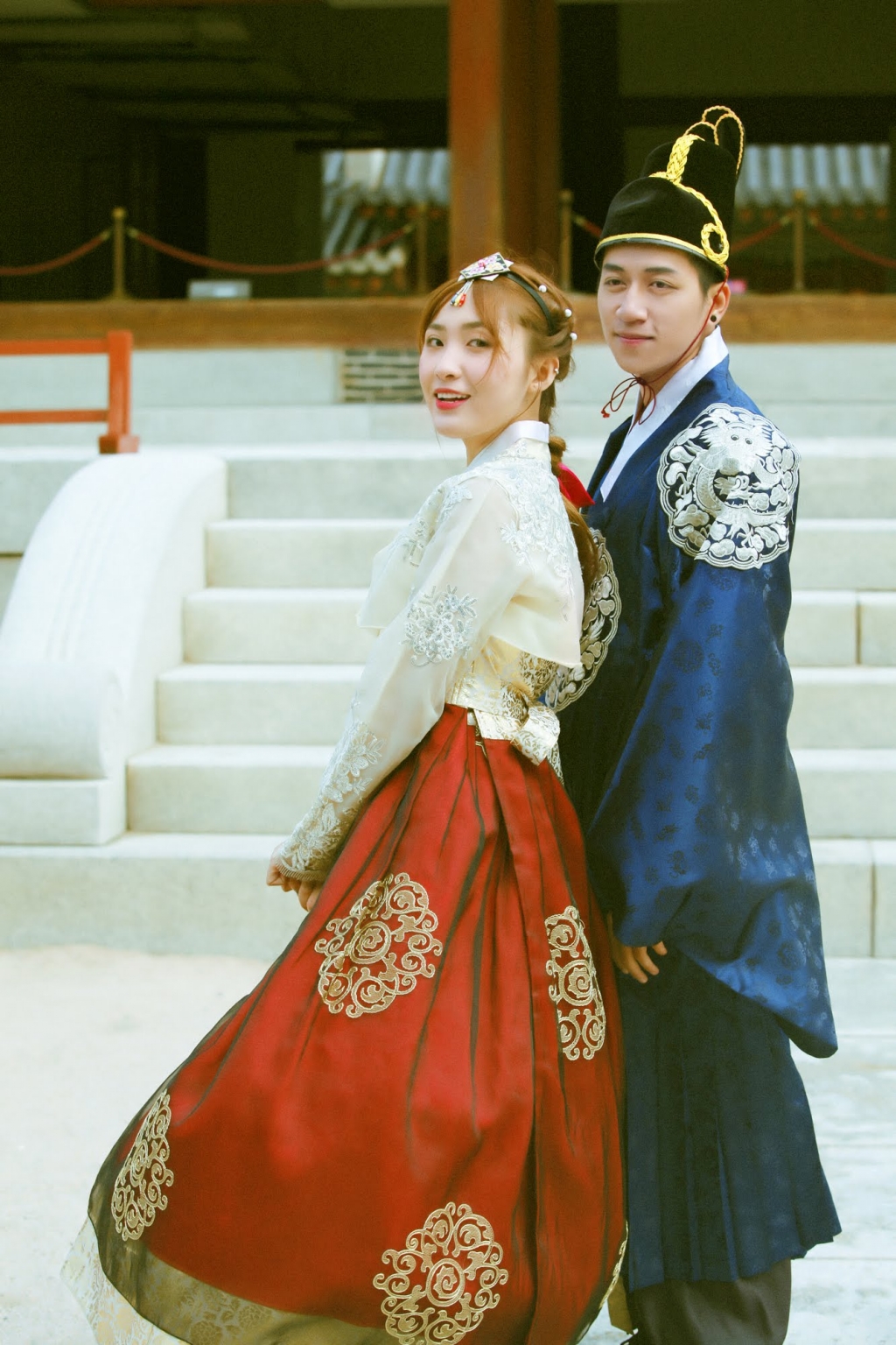 he lo nhung khoanh khac ngot ngao tai han quoc cua cap doi duy ngoc annie giai dieu chung doi