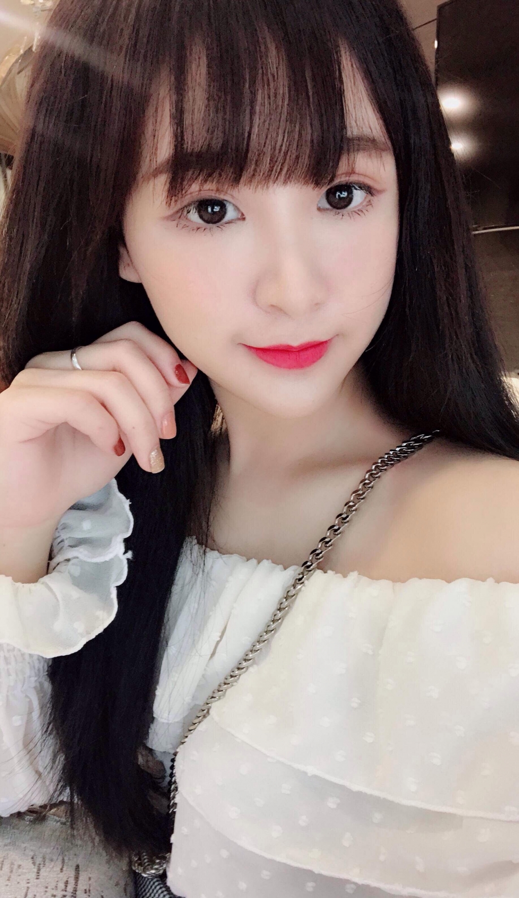 yen tatoo va hanh trinh thay doi nhan sac sau phau thuat tham my