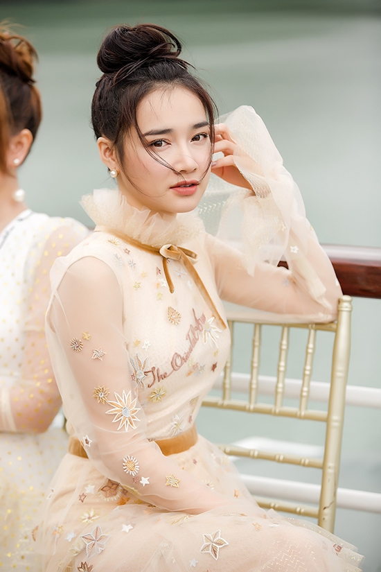 nha phuong ngay cang dat show sau on ao tinh ai cua truong giang