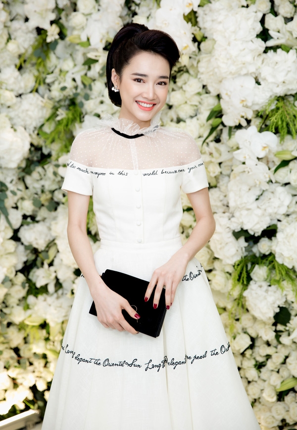 nha phuong ngay cang dat show sau on ao tinh ai cua truong giang