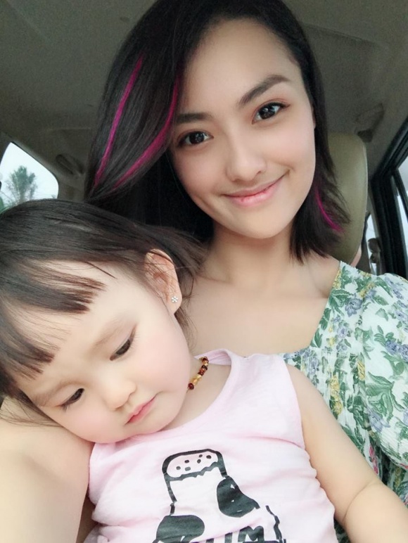 hong que chia se ve cha cua con gai nguoi ta phu me con toi thi co song trong phu quy cung lui tan