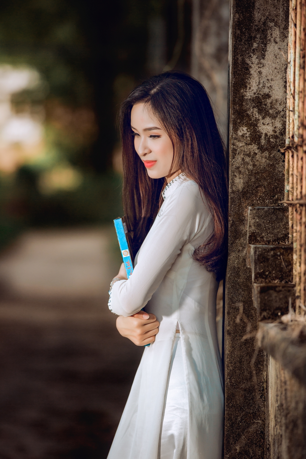 nu sinh phu quoc khoe ve dep trong veo thuot tha voi ta ao dai tinh khoi