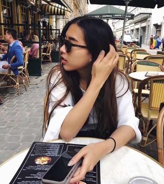 chan dung co gai duoc cho la ban gai moi cua dien vien huynh anh
