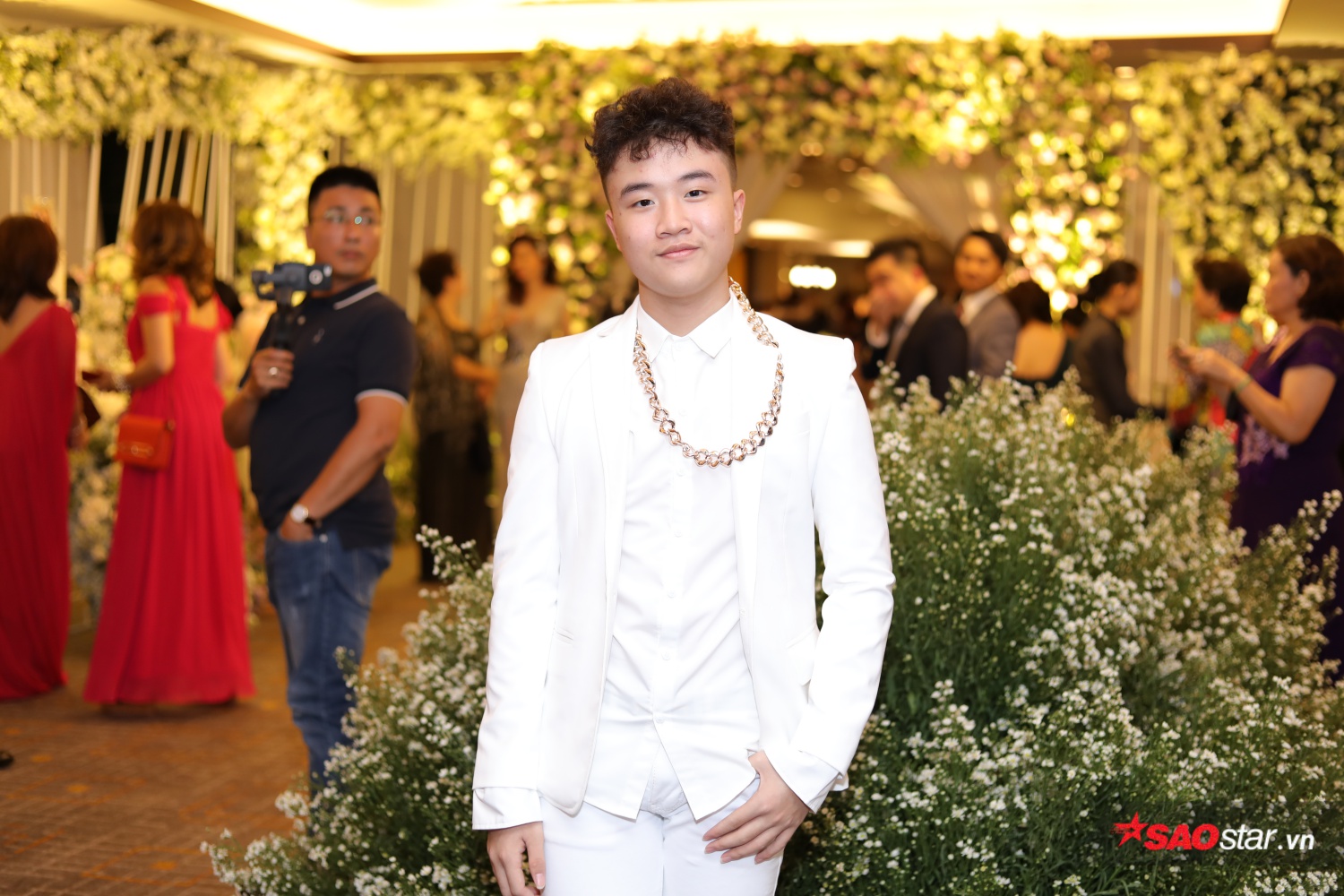 ky duyen lan ngoc va dan sao viet dinh dam xuat hien trong tiec cuoi cua diep lam anh