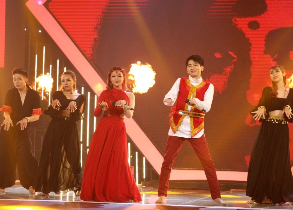 fanny y phung lan dau chia se ve nu hon dem chung ket giai dieu chung doi