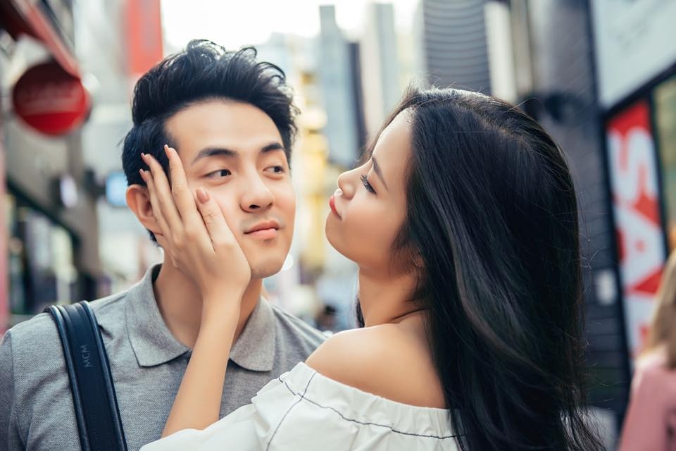 neu nghi ngo ve tinh yeu showbiz hay cu nhin vao nhung cap doi nay