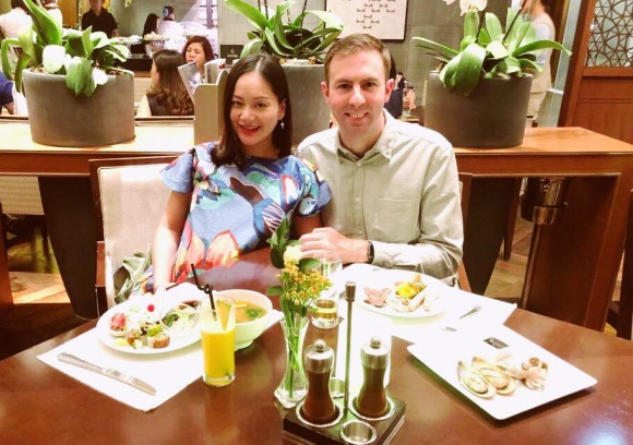 Lan Phương đã nhận được giấy đăng ký kết hôn với chồng Tây trước ngày lâm bồn lan phuong da nhan duoc giay dang ky ket hon voi chong tay truoc ngay lam bon