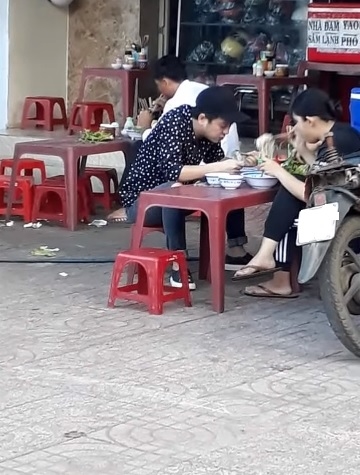 trong khi nha phuong xuat hien nhu nu than tai cannes truong giang lang le ve que ban gai