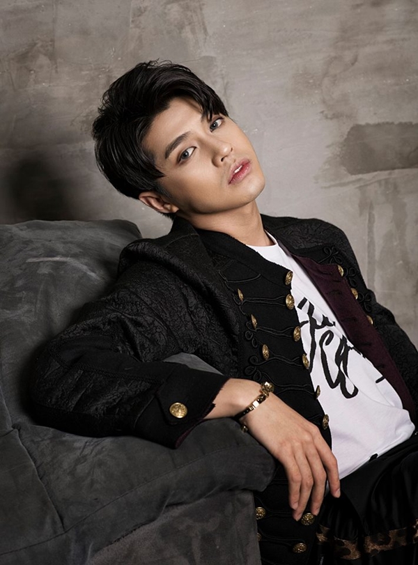 trung y tuong voi mv bts e kip noo phuoc thinh rao truoc de tranh lum xum