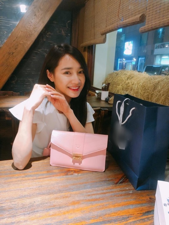 tro ve tu cannes nha phuong rang ro don tuoi moi ben hoi ban tham sang