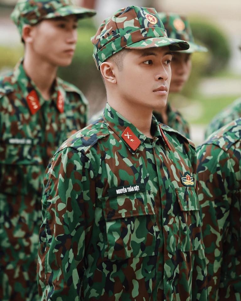 gin tuan kiet sao nhap ngu cam giac chay 10 vong san hoan toan khong nhe nhang nhu xem tren man anh