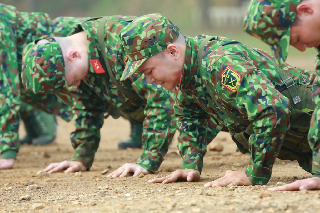 sao nhap ngu tap 3 gin tuan kiet bi ke gian quat nga khi dang canh gac
