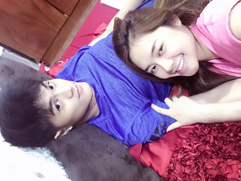 linh chi tung clip giuong chieu ben lam vinh hai khi ve nha me chong tuong lai