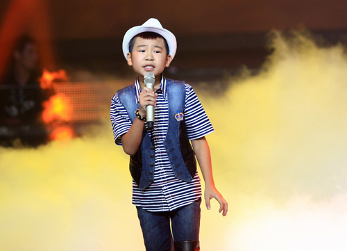 sau 5 nam roi the voice kids ngoc duy lot xac ve ngoai hinh va da co ban gai xinh xan
