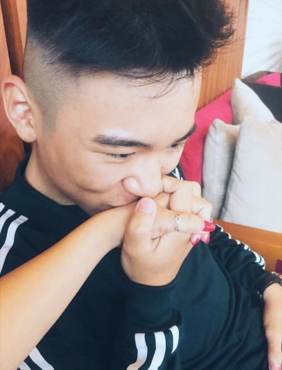 sau 5 nam roi the voice kids ngoc duy lot xac ve ngoai hinh va da co ban gai xinh xan