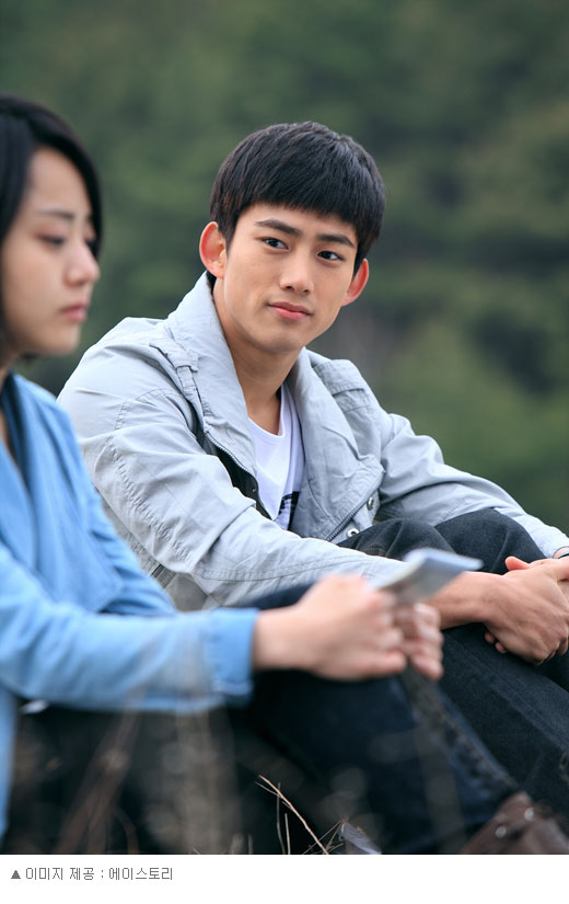 MBC bất ngờ ra mắt phim 'Jung Yi ôm mặt trời' của Moon Geun Young và Kim Soo Hyun khiến fan điên đảo mbc bat ngo ra mat phim jung yi om mat troi cua moon geun young va kim soo hyun khien fan dien dao