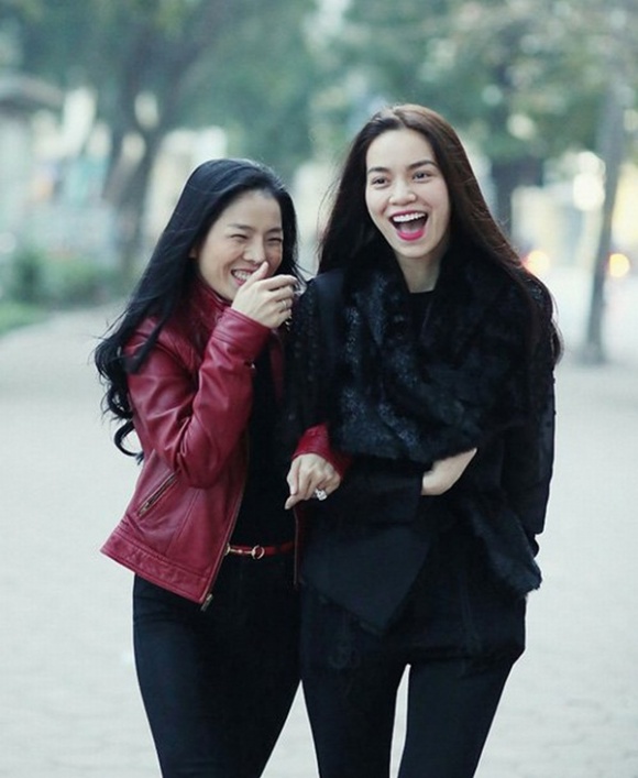 Những người 'không đội trời chung' với Hà Hồ thì lại có mối quan hệ khá thân thiện với Lệ Quyên nhung nguoi khong doi troi chung voi ha ho thi lai co moi quan he kha than thien voi le quyen