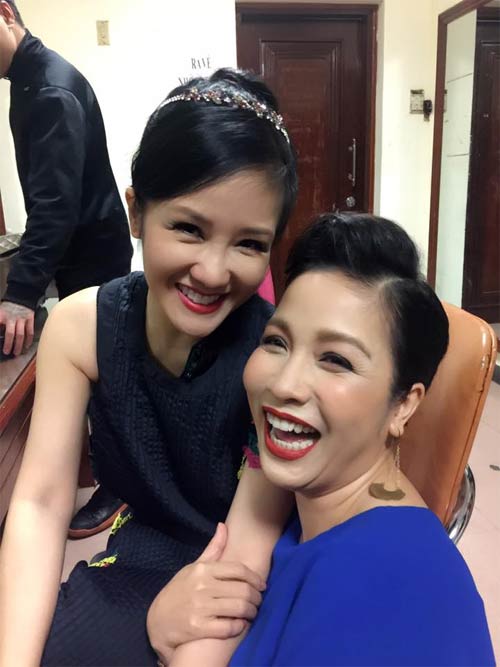 hon nhan 7 nam tan vo hong nhung toi vuot qua noi buon mot cach tu nhien chu khong guong ep
